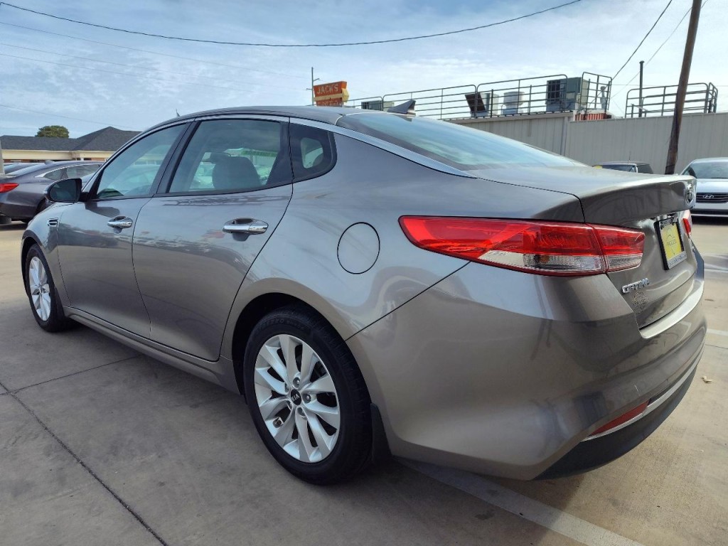 2018 Kia Optima Image 6