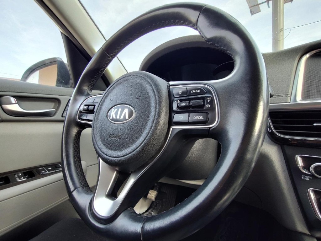 2018 Kia Optima Image 19