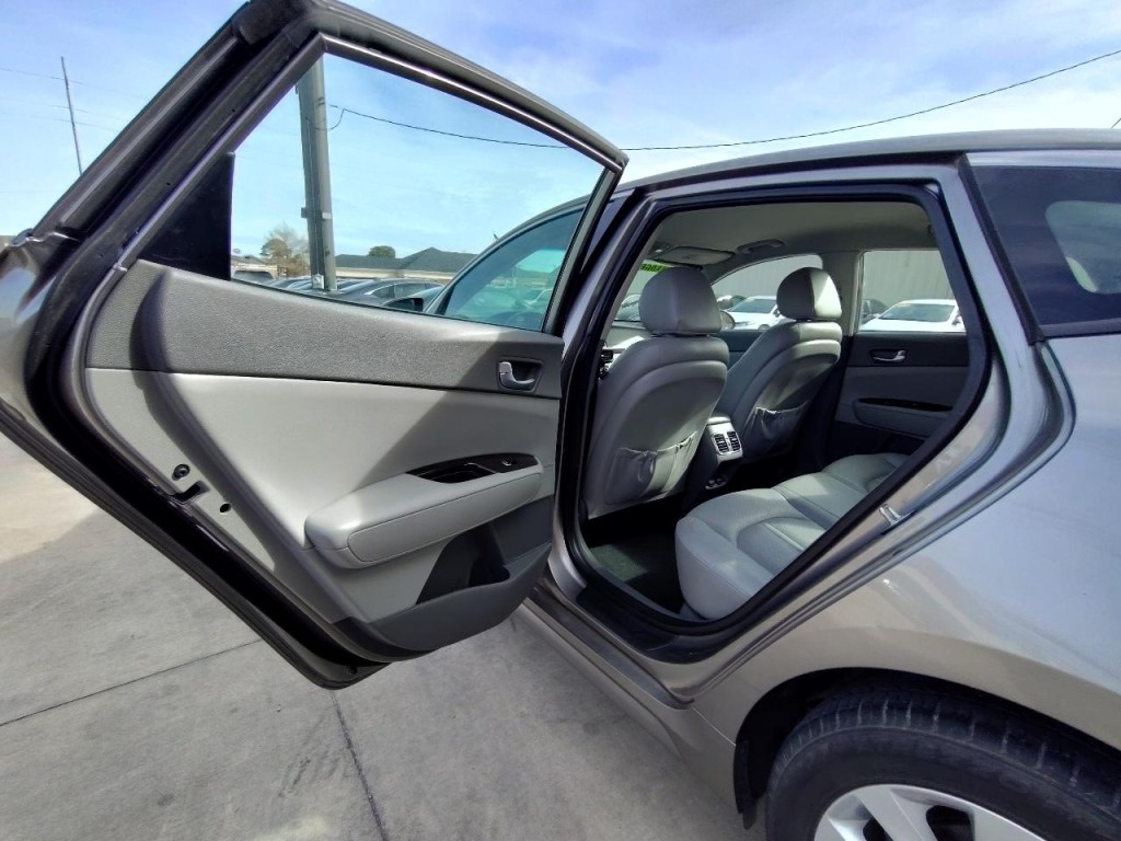 2018 Kia Optima Image 29