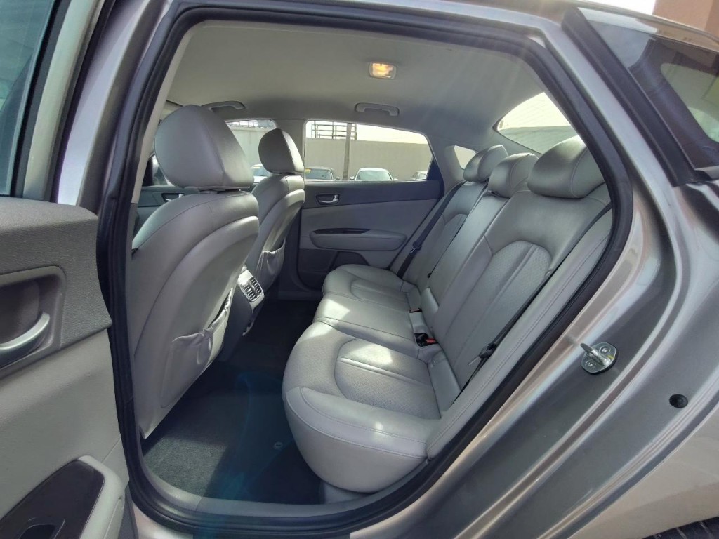 2018 Kia Optima Image 30