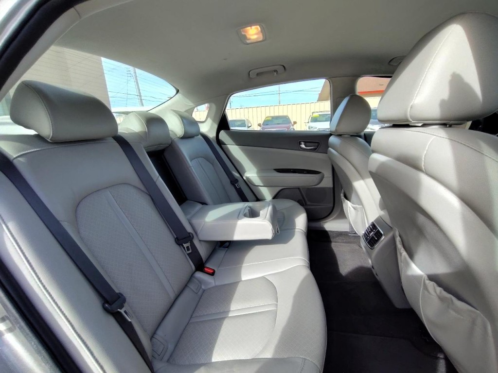 2018 Kia Optima Image 38