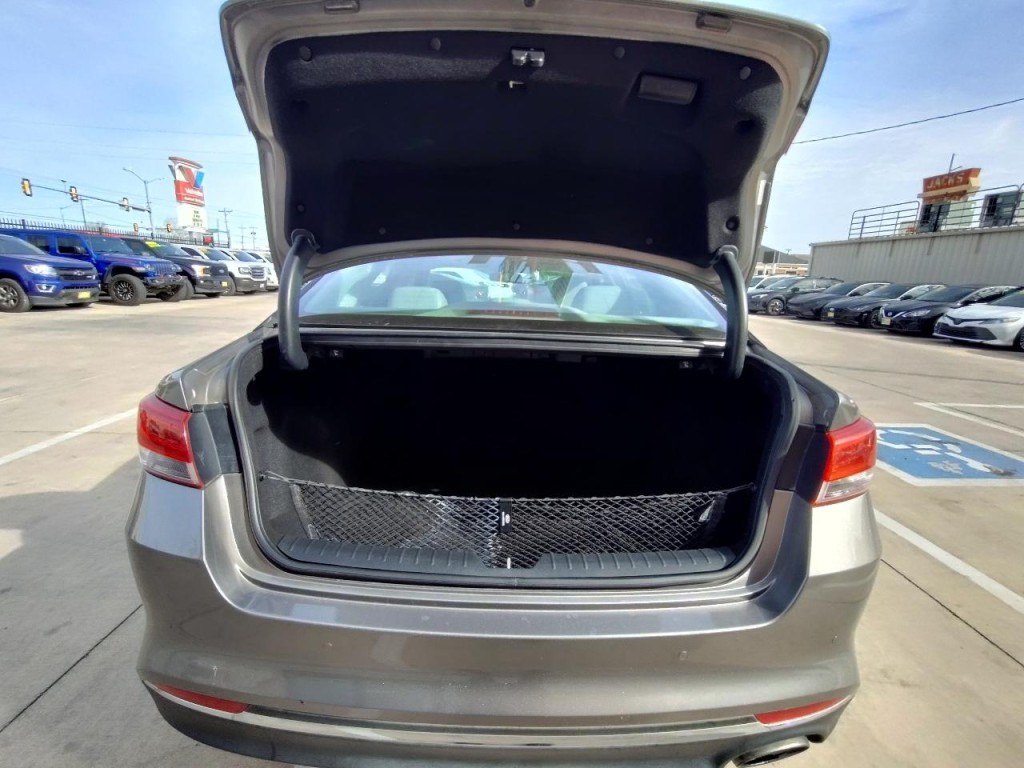 2018 Kia Optima Image 44