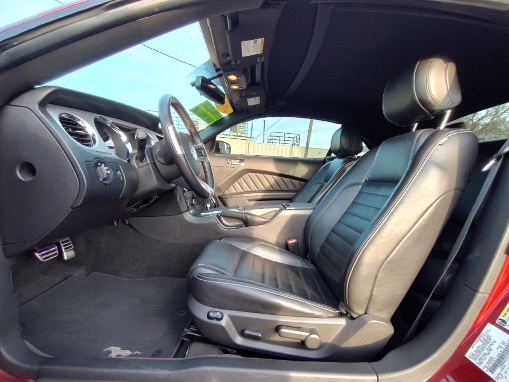 2014 Ford Mustang Image 23