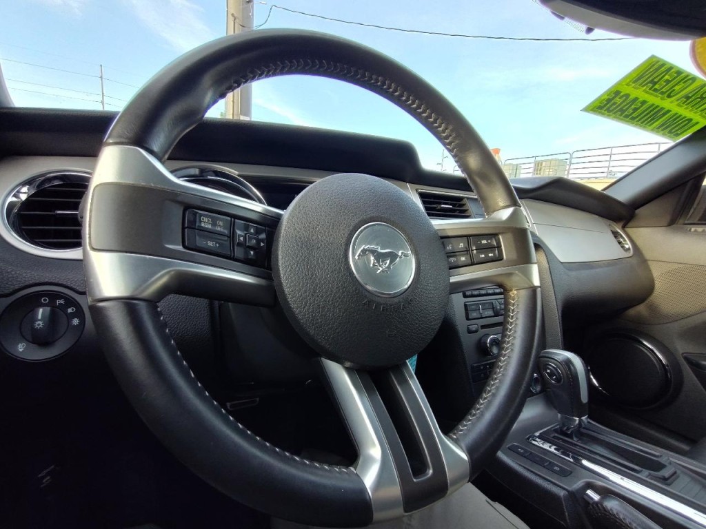 2014 Ford Mustang Image 27