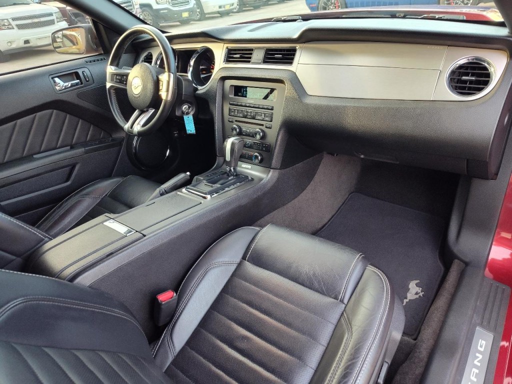 2014 Ford Mustang Image 38