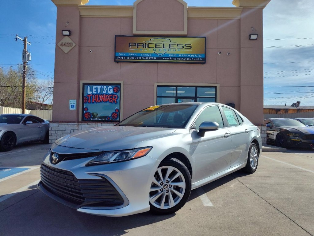 2023 Toyota Camry Image 1