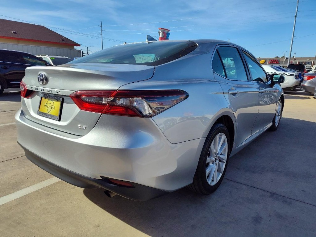 2023 Toyota Camry Image 4