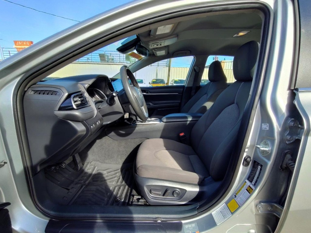 2023 Toyota Camry Image 14
