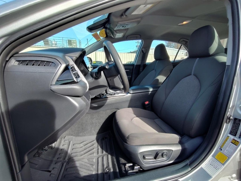 2023 Toyota Camry Image 15