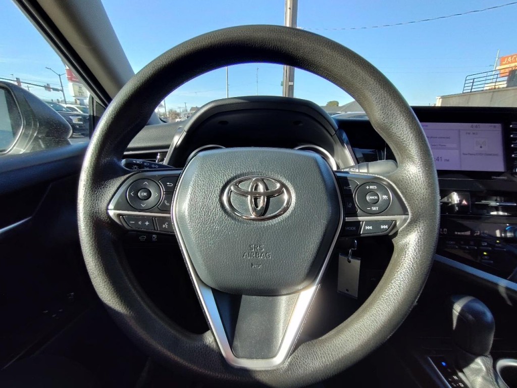 2023 Toyota Camry Image 16