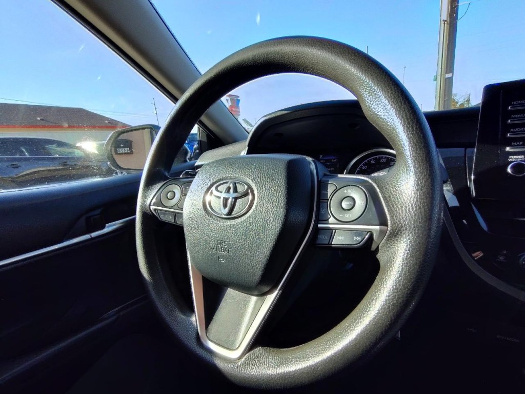 2023 Toyota Camry Image 19