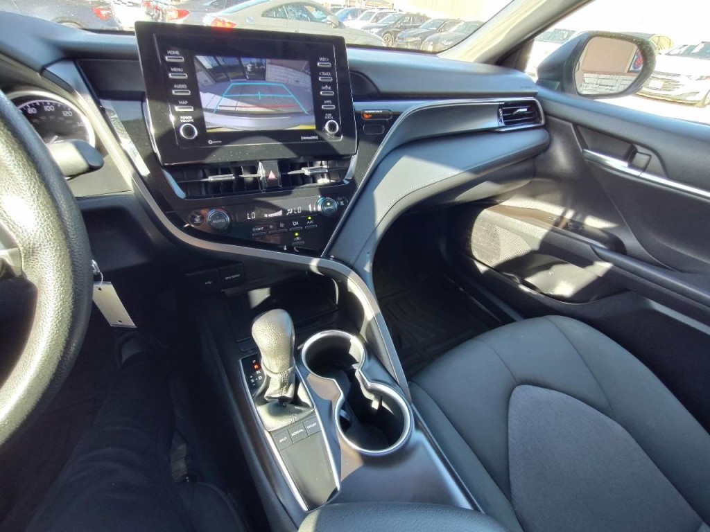 2023 Toyota Camry Image 21