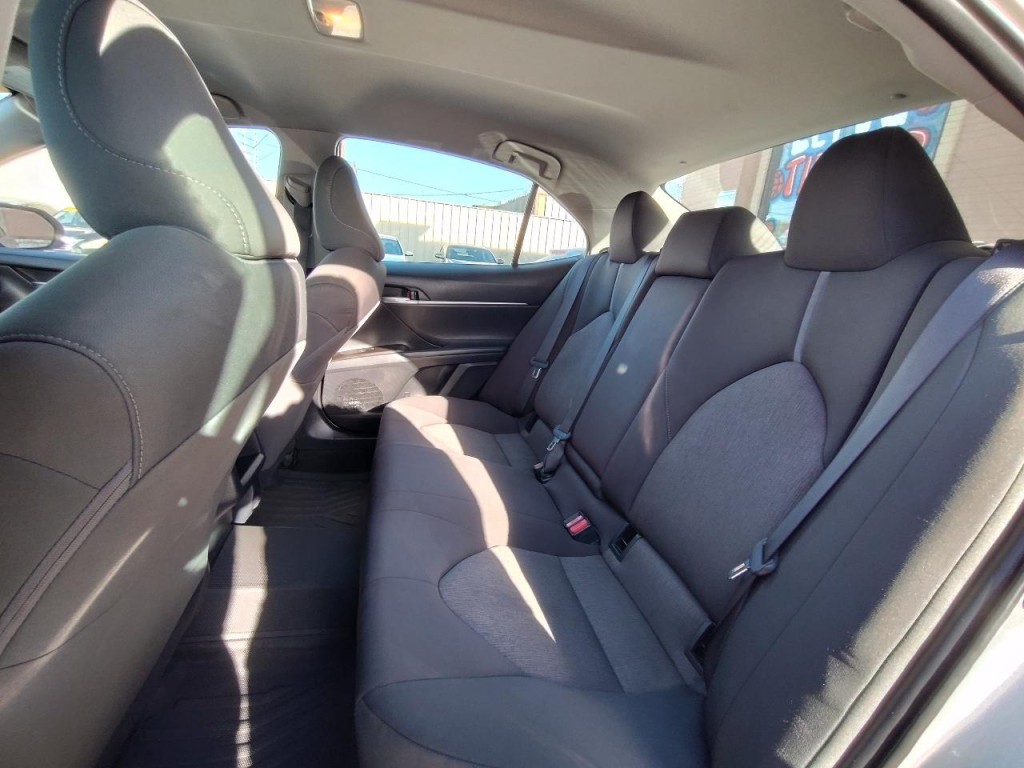 2023 Toyota Camry Image 33