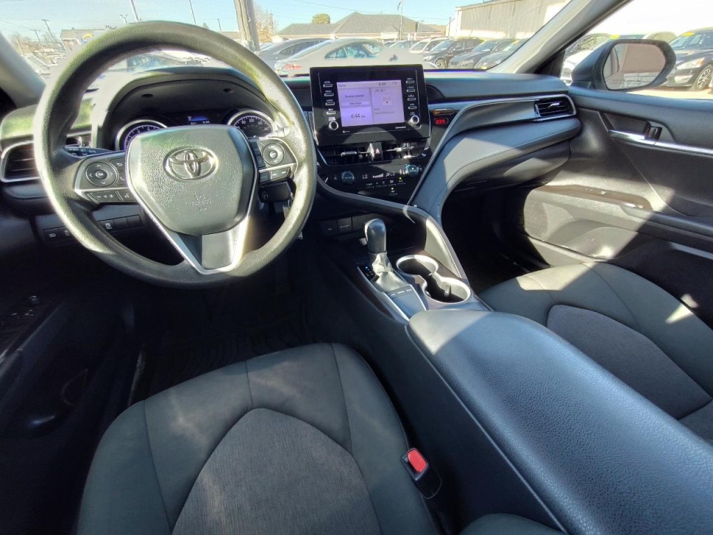 2023 Toyota Camry Image 36