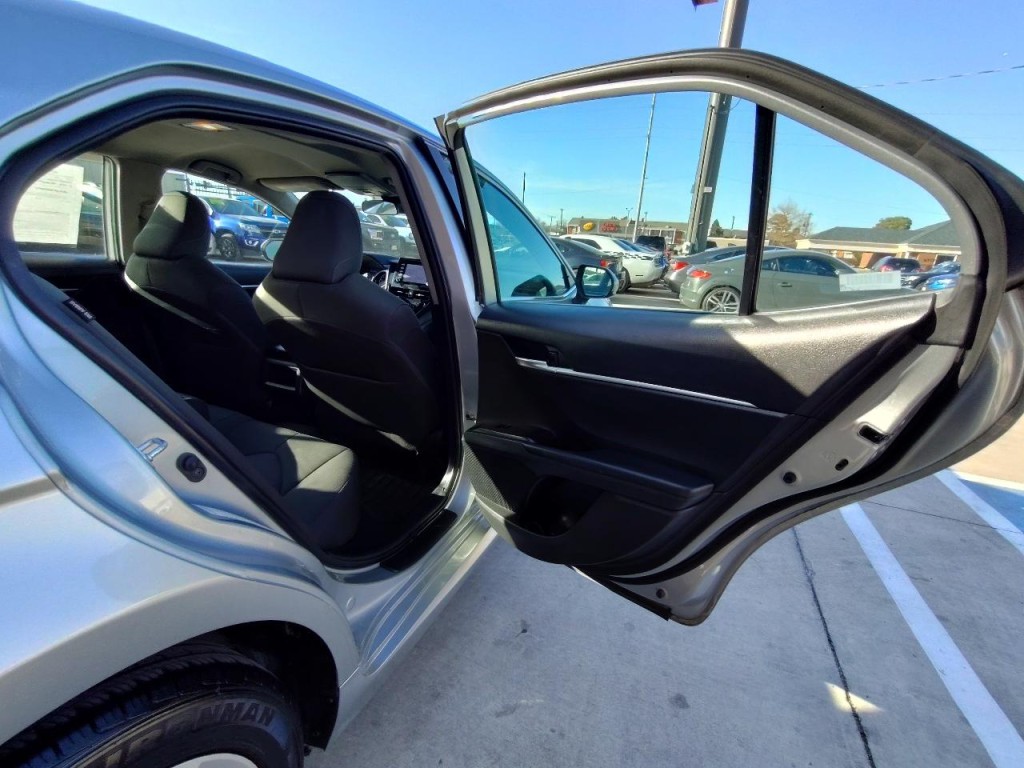 2023 Toyota Camry Image 38