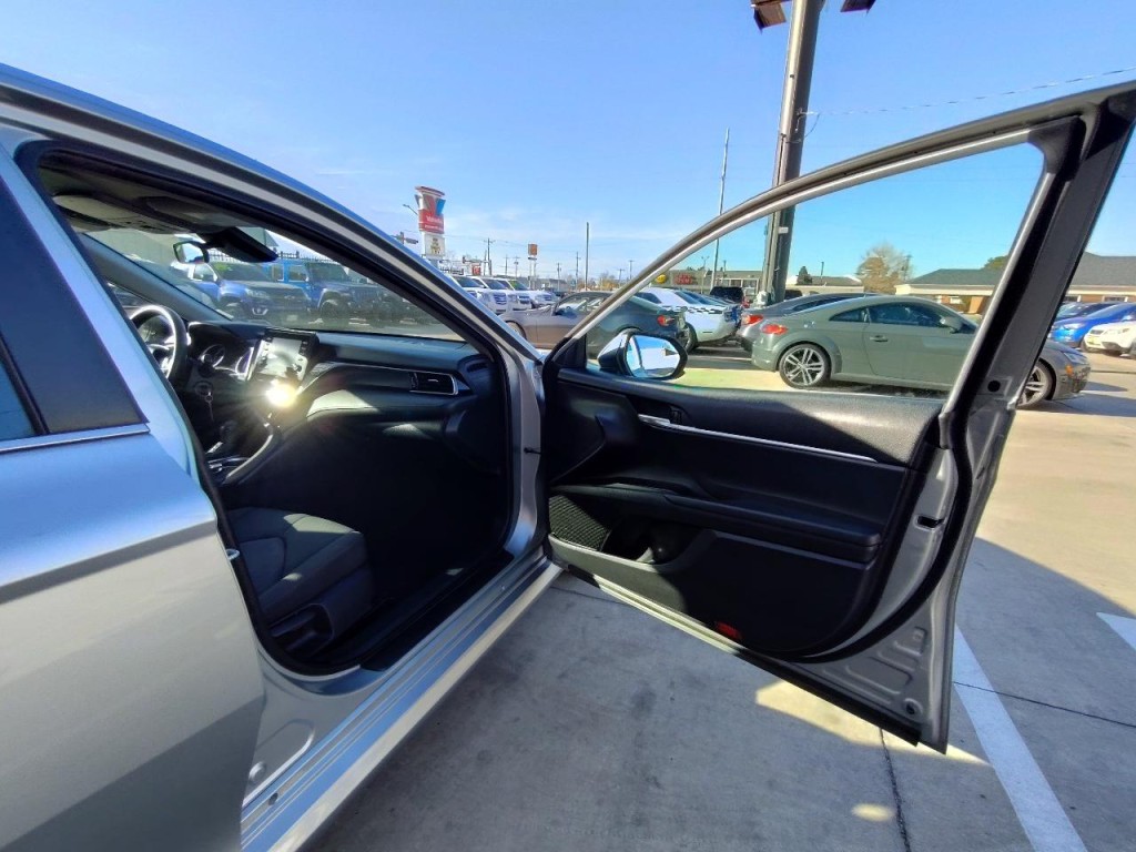 2023 Toyota Camry Image 42