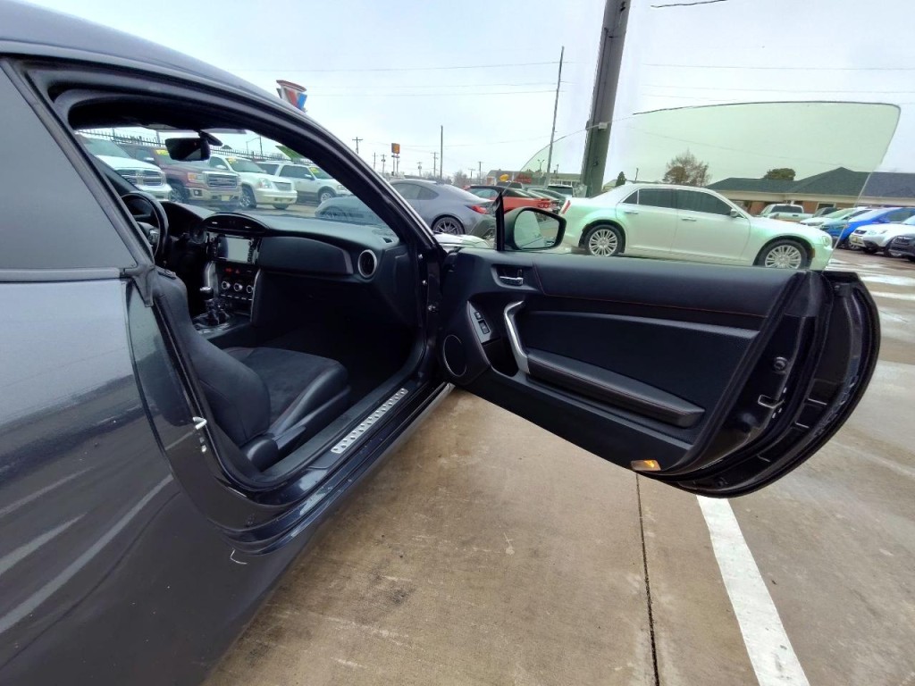 2018 Subaru BRZ Image 32