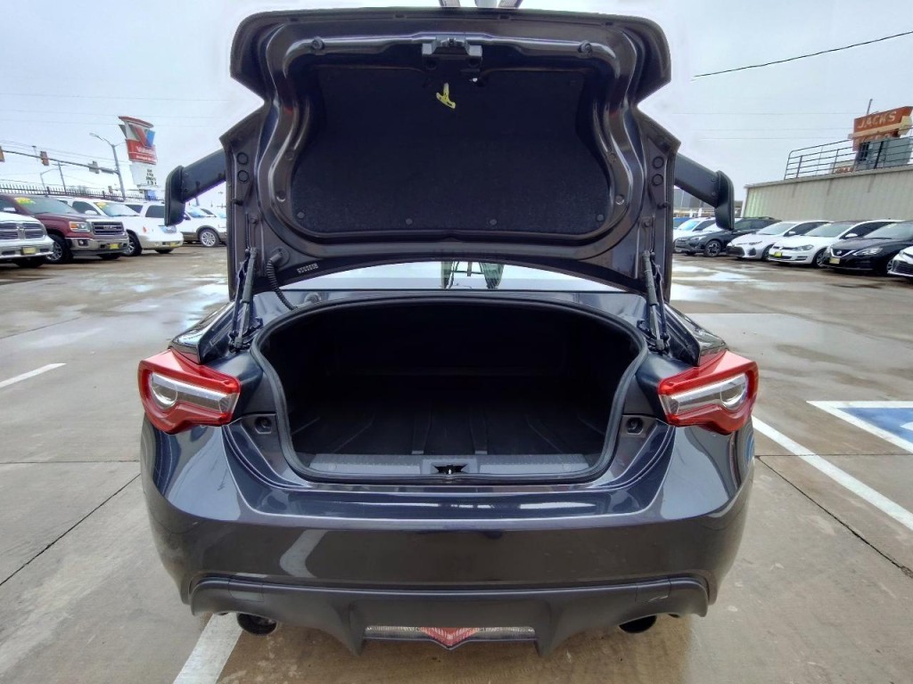 2018 Subaru BRZ Image 36