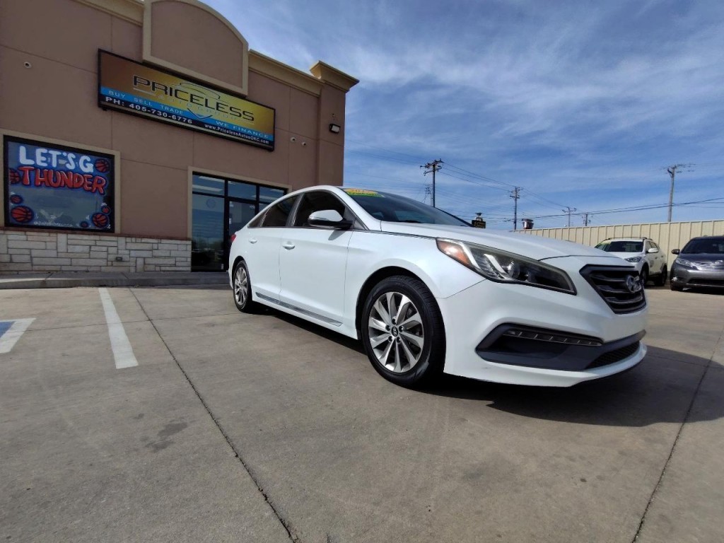 2017 Hyundai Sonata Image 2