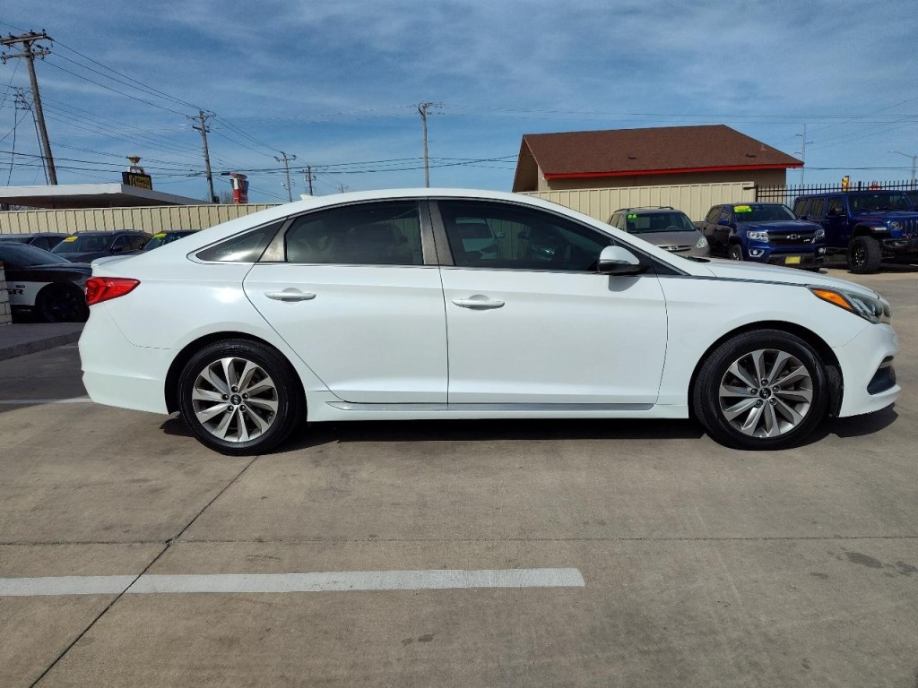 2017 Hyundai Sonata Image 3