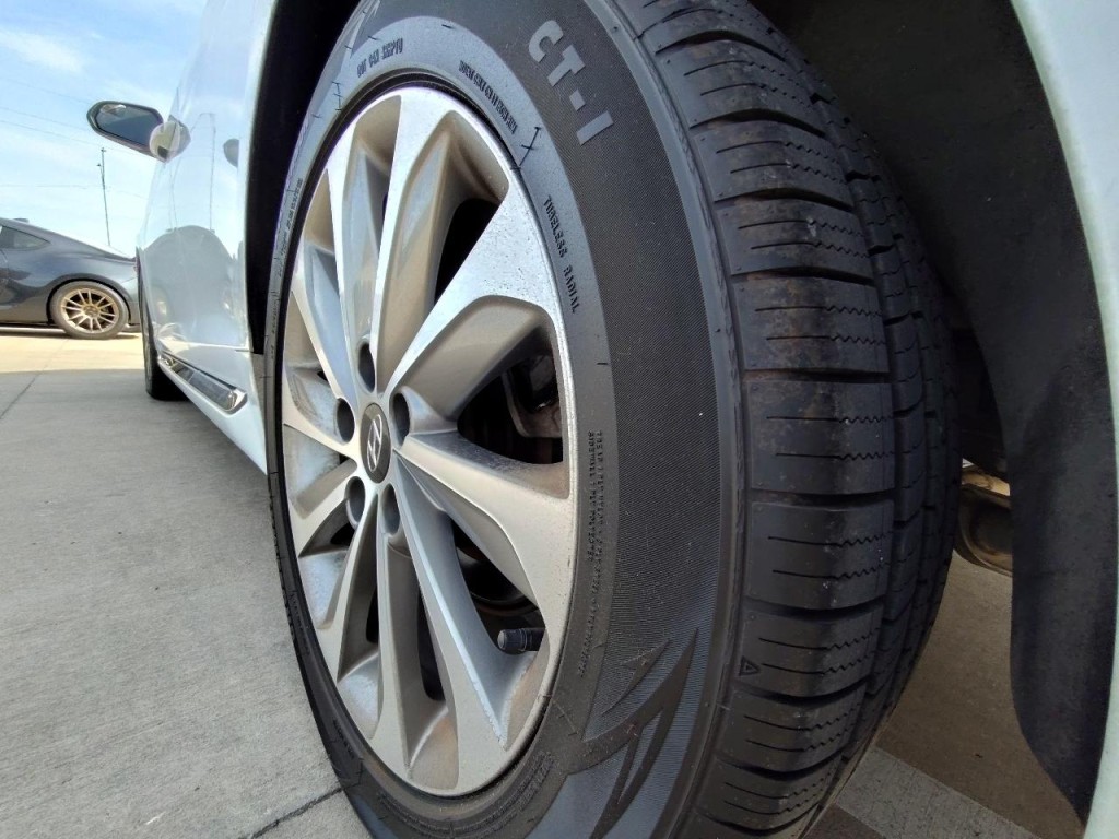 2017 Hyundai Sonata Image 11