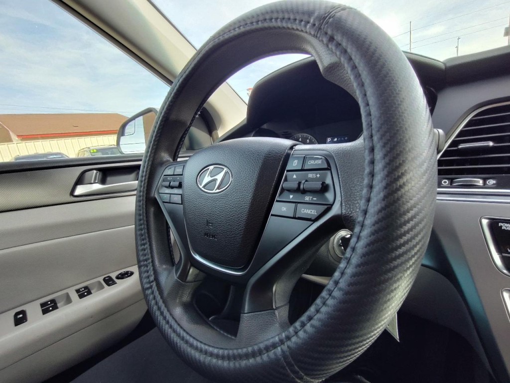 2017 Hyundai Sonata Image 19