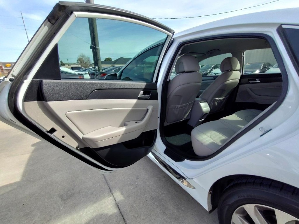 2017 Hyundai Sonata Image 29