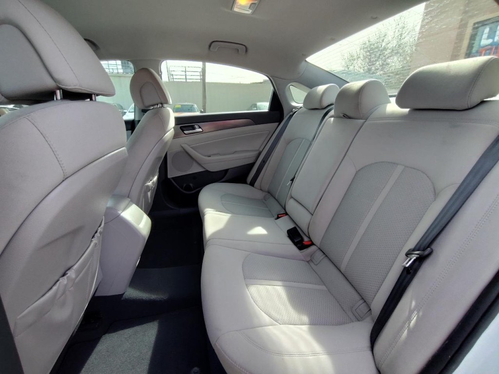 2017 Hyundai Sonata Image 31
