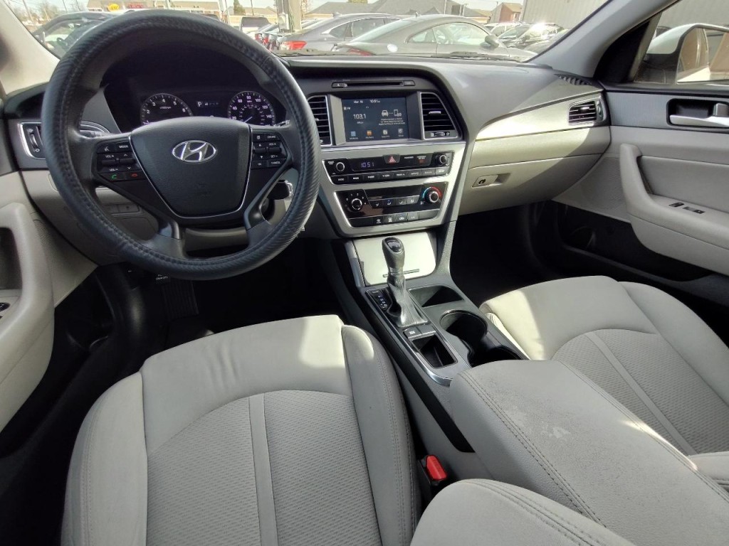 2017 Hyundai Sonata Image 34