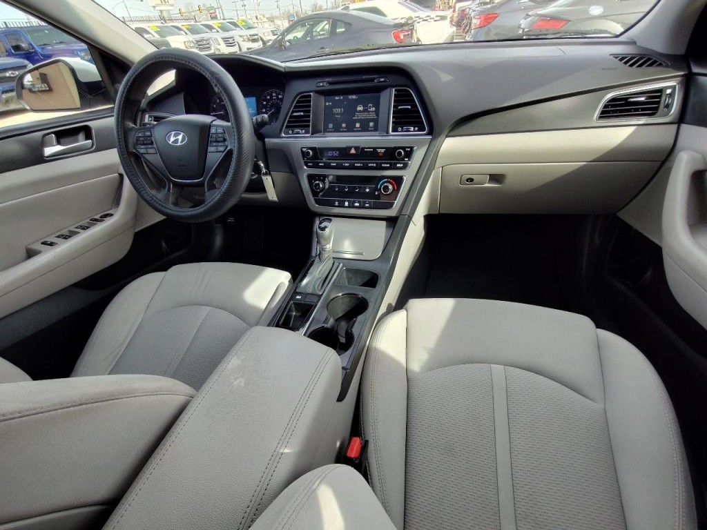 2017 Hyundai Sonata Image 35