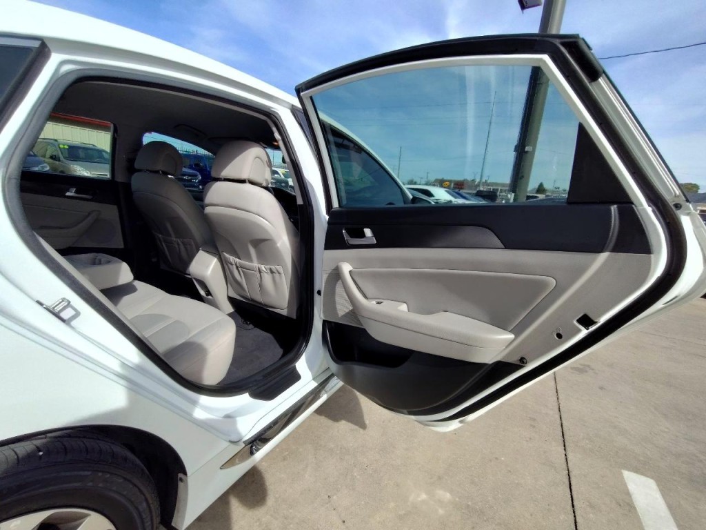 2017 Hyundai Sonata Image 36