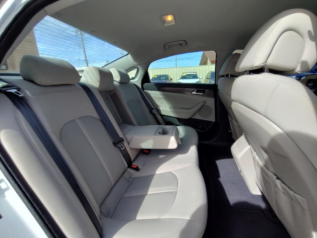2017 Hyundai Sonata Image 38