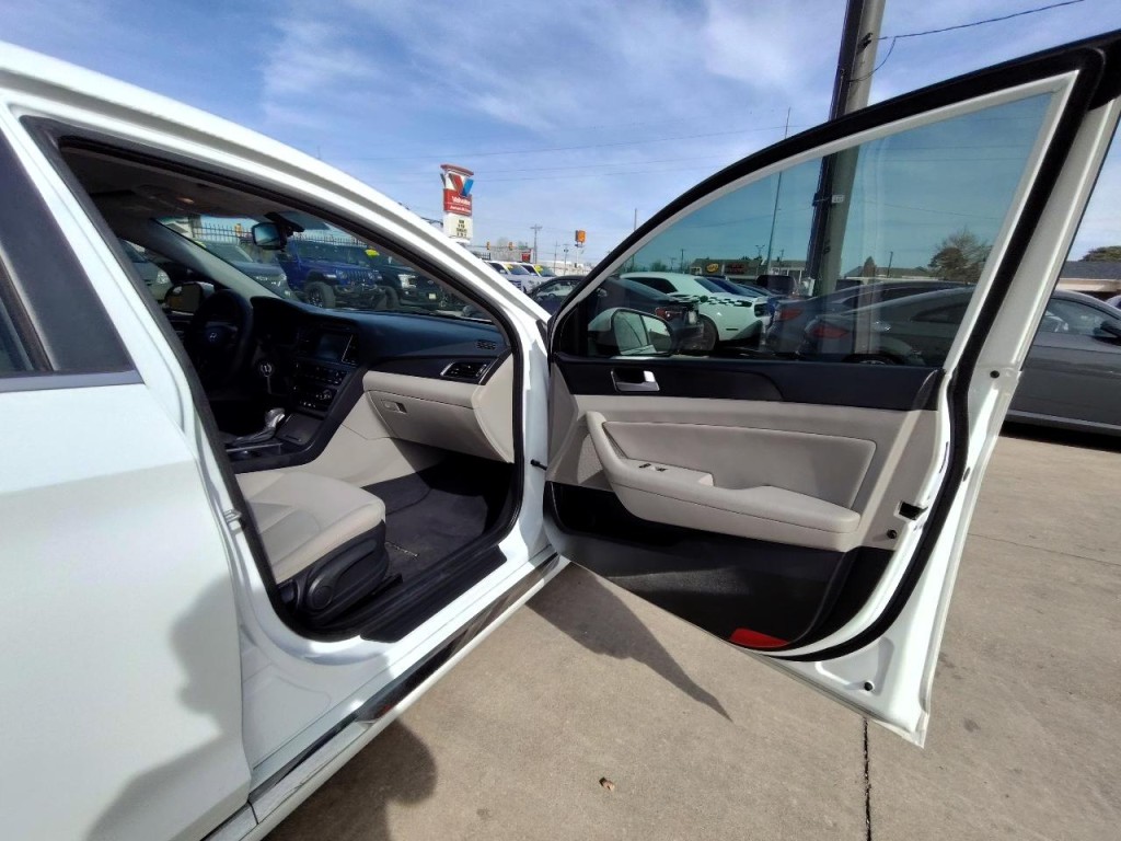 2017 Hyundai Sonata Image 40