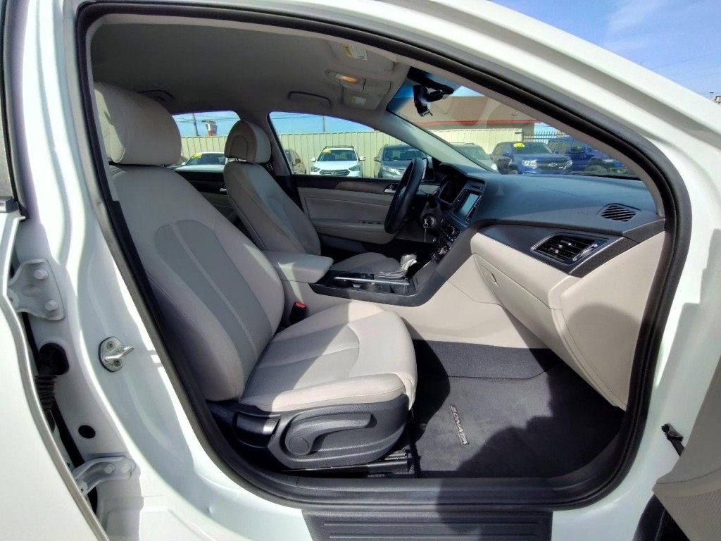 2017 Hyundai Sonata Image 41