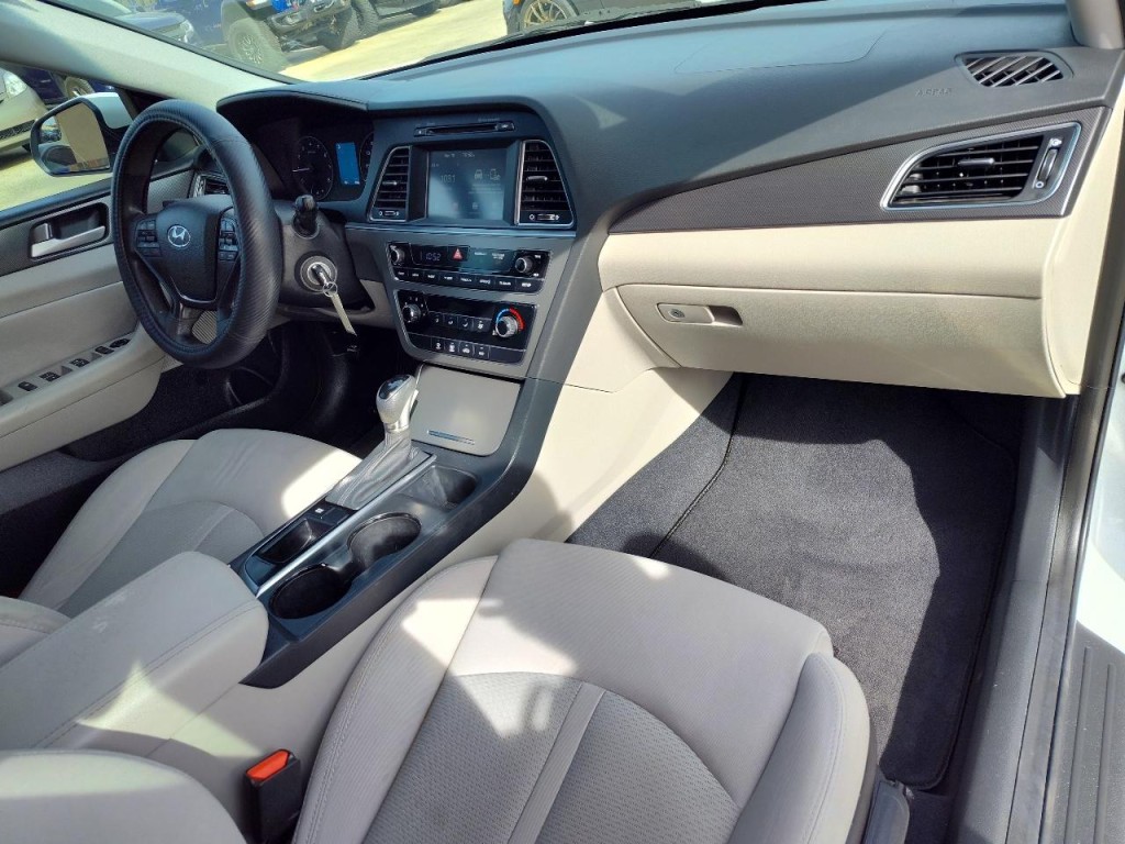 2017 Hyundai Sonata Image 43