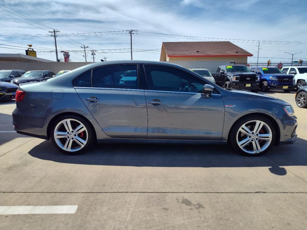 2017 Volkswagen Jetta Image 3