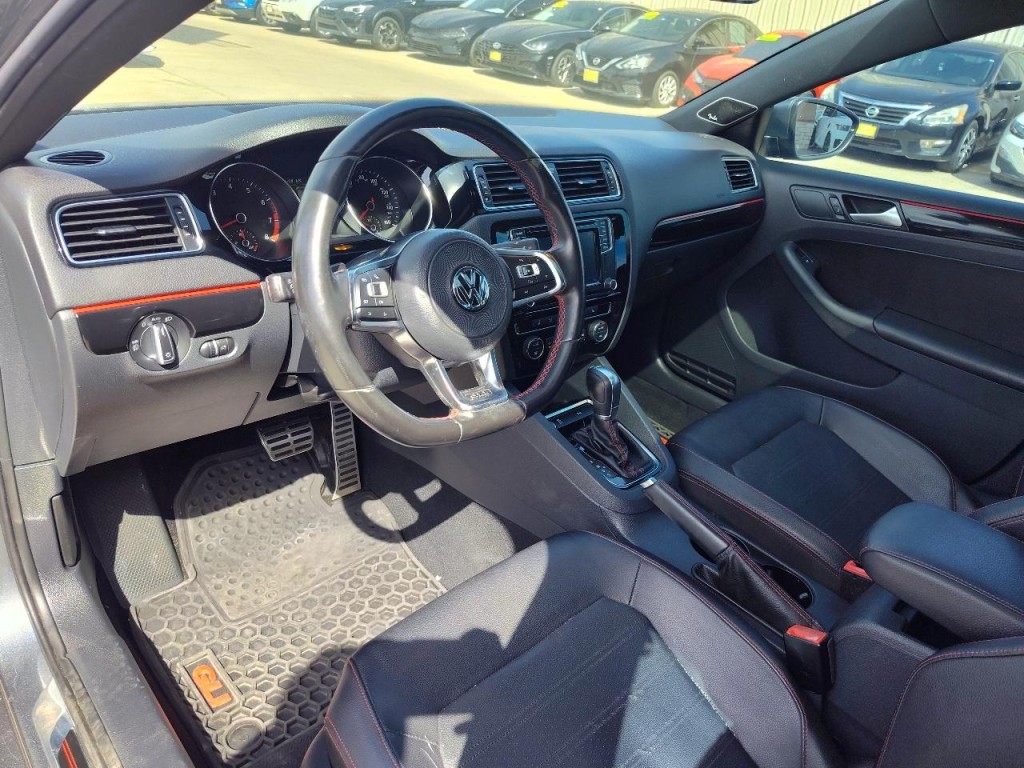 2017 Volkswagen Jetta Image 13