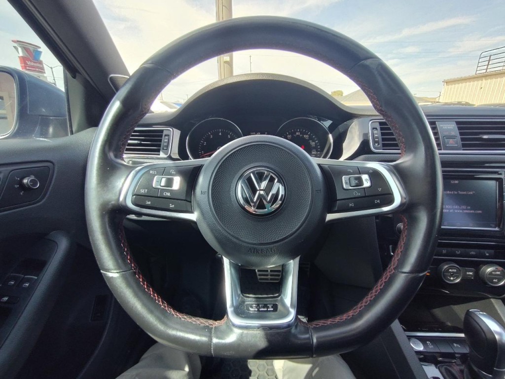 2017 Volkswagen Jetta Image 14