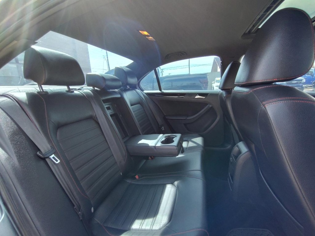 2017 Volkswagen Jetta Image 40