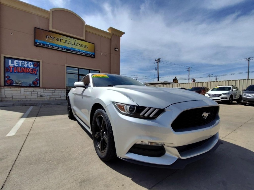 2016 Ford Mustang Image 2