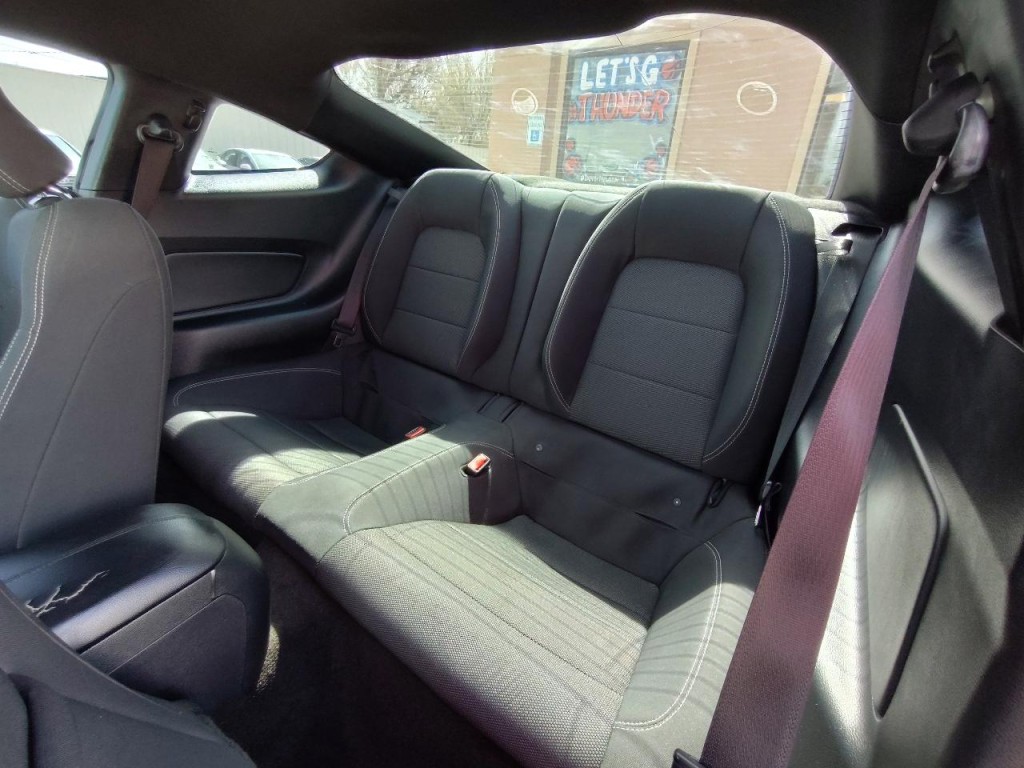 2016 Ford Mustang Image 22