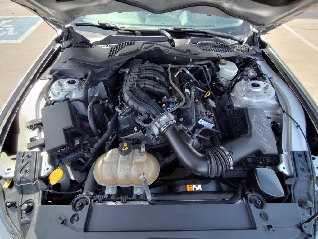 2016 Ford Mustang Image 30