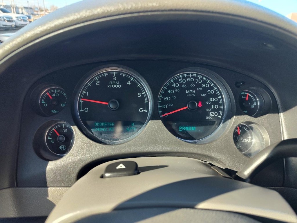 2011 Chevrolet Avalanche Image 21