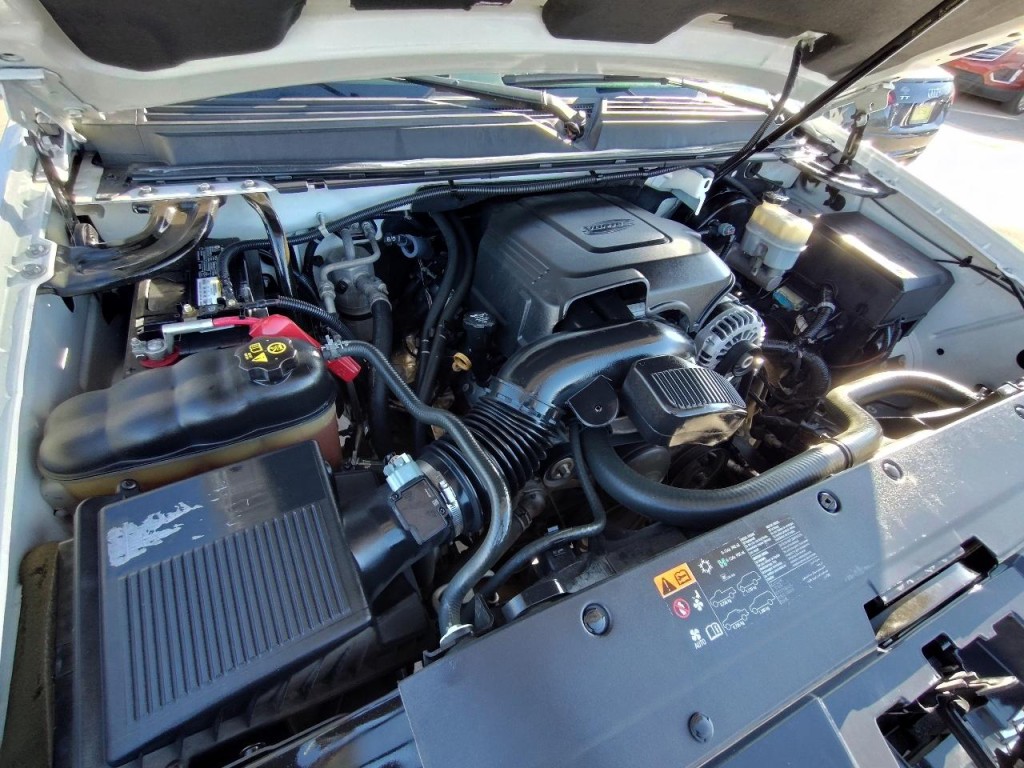 2011 Chevrolet Avalanche Image 48