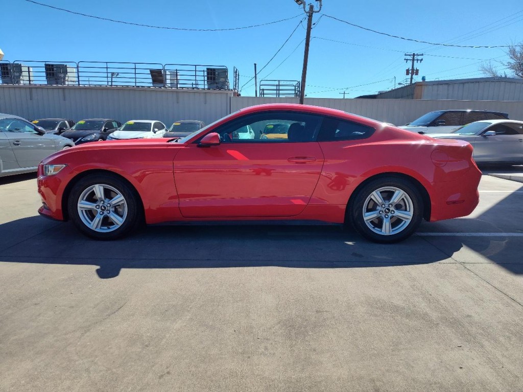 2017 Ford Mustang Image 7
