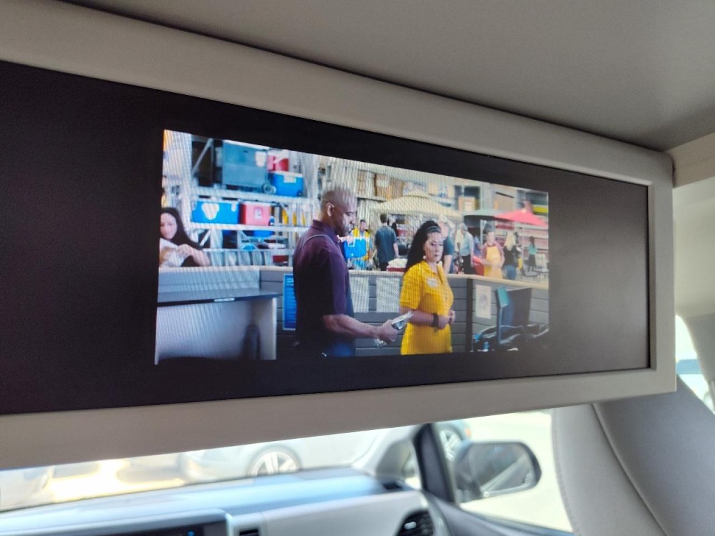 2017 Toyota Sienna Image 16