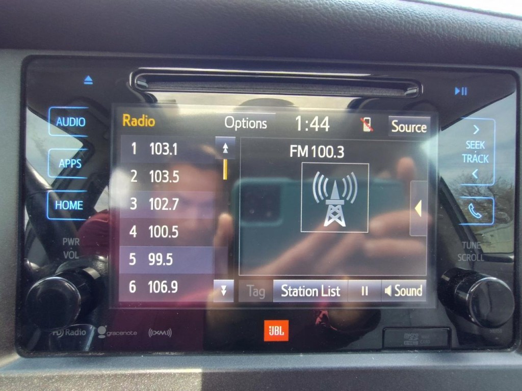 2017 Toyota Sienna Image 30