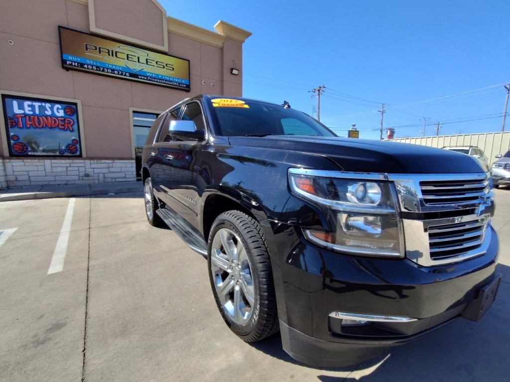 2017 Chevrolet Tahoe Image 2