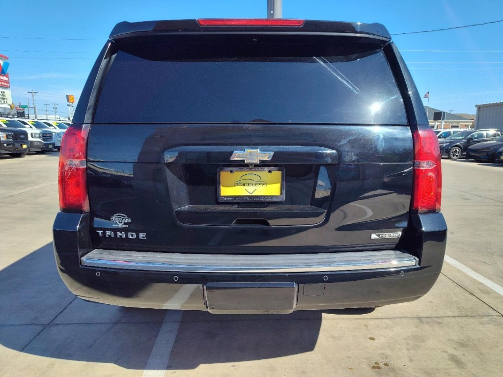 2017 Chevrolet Tahoe Image 5