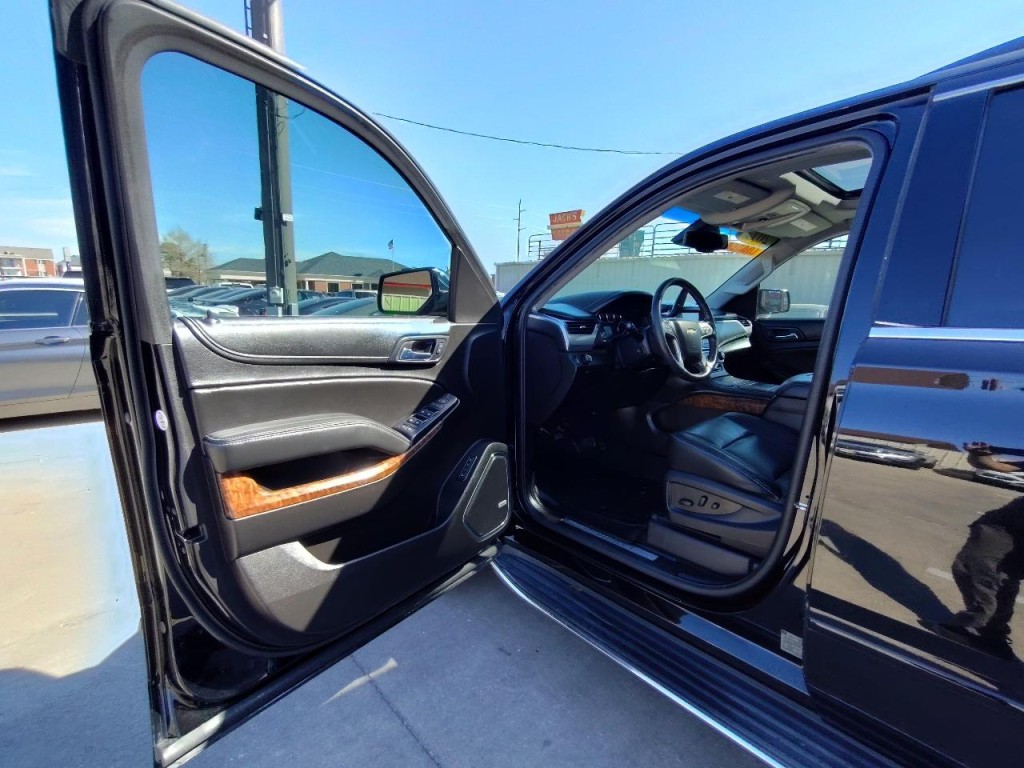 2017 Chevrolet Tahoe Image 14